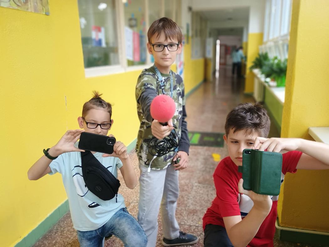 Fotografia zobrazuje členov mediálneho tímu školy.