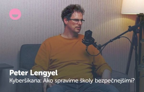 Promo banner webináru s fotografiou hosťa